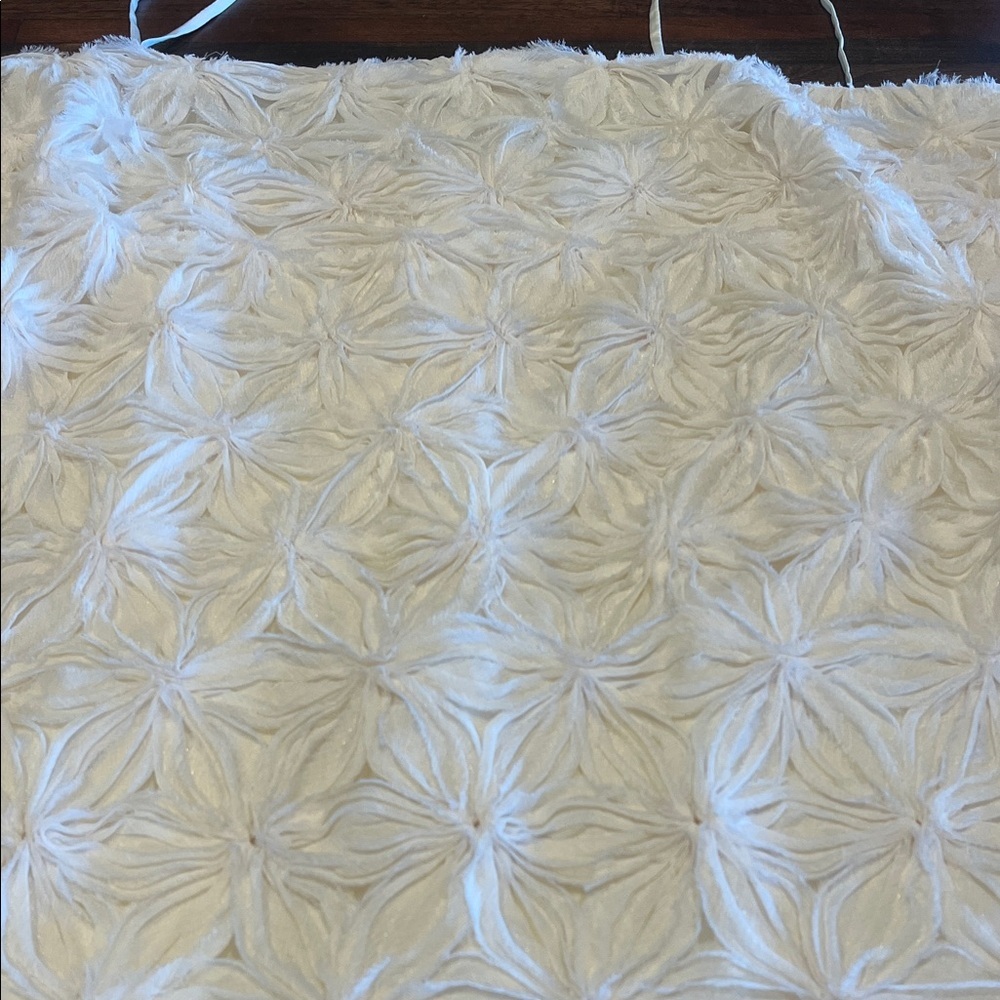 Astr The Label Large 3D Floral White Mini Dress - Picture 2 of 9